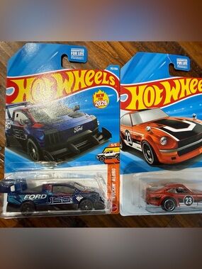 Hot Wheels Ford F150/Datsun 240 Z Racing Car bundle-
